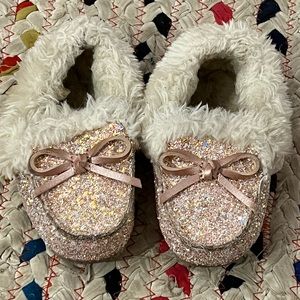 Cat & Jack glitter moccasins size 5/6